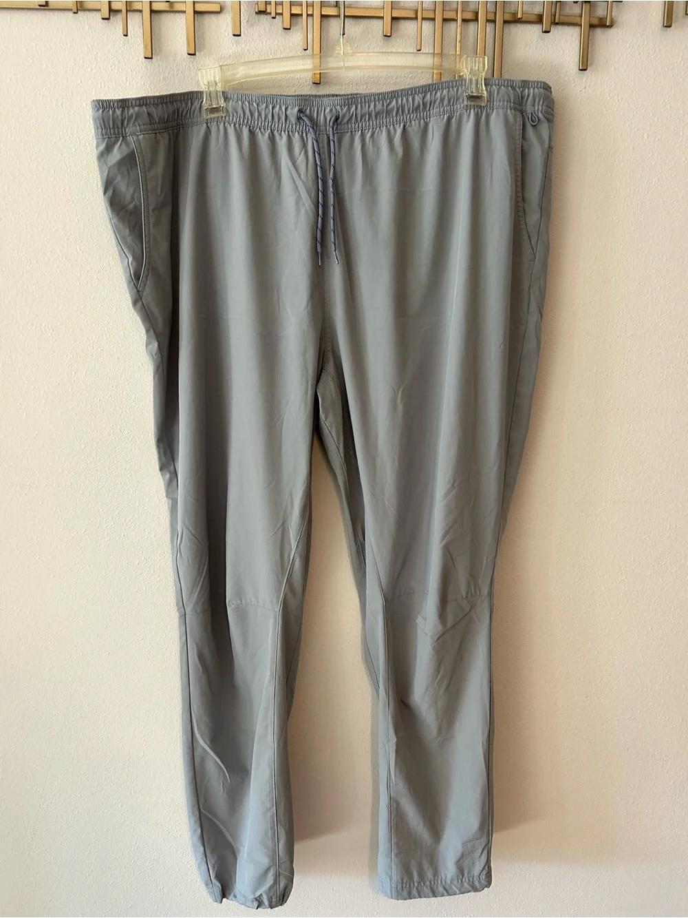 Magellan Outdoors Men's Light Gray Performance Jogger Pants